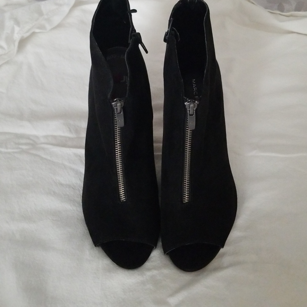 Shoe bootie